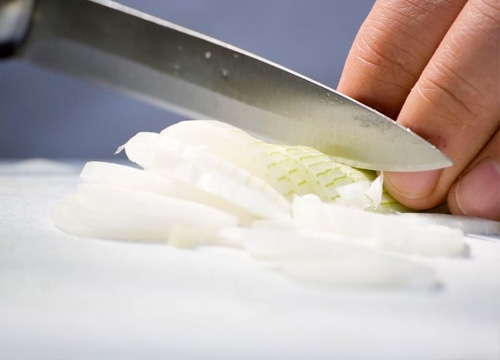 Onions – How to Cut an Onion Onions – How to Cut an Onion