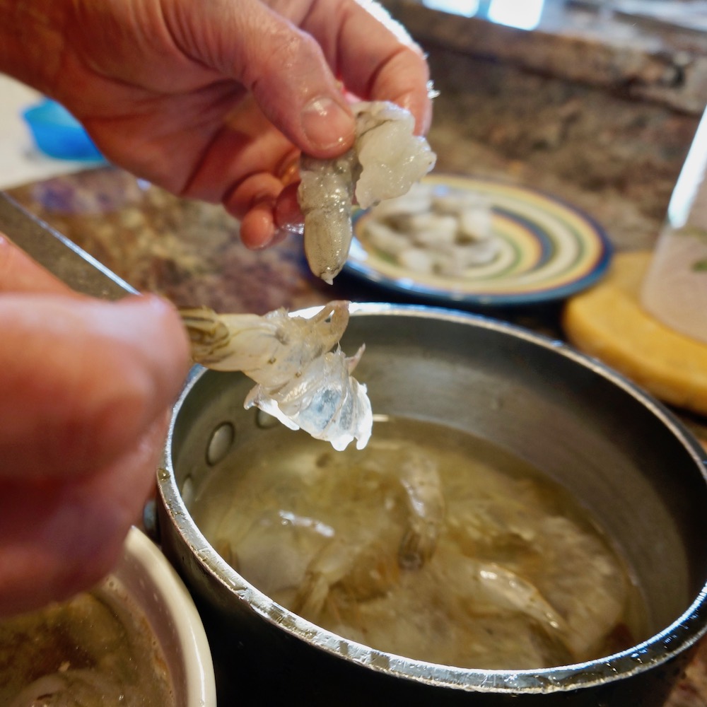Making Shrimp Stock