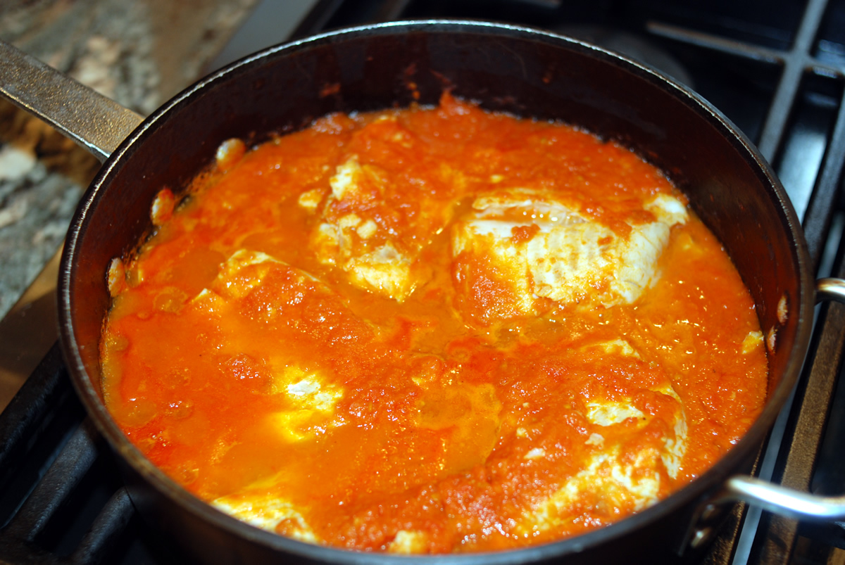 Cooking Cod in Tomato Sauce