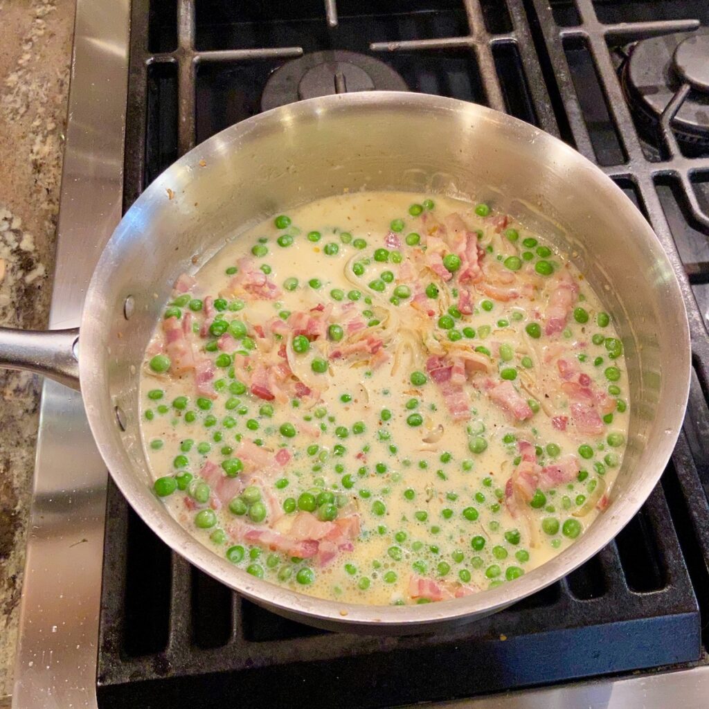 Gnocchi Cream Sauce with Bacon and Peas